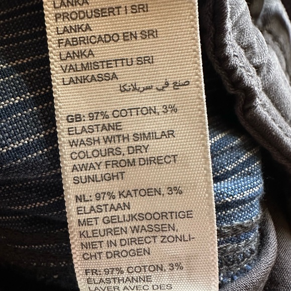 Fat Face•elastic waist cargo shorts•32” waist•cotton blend•dark charcoal gray - Picture 8 of 14